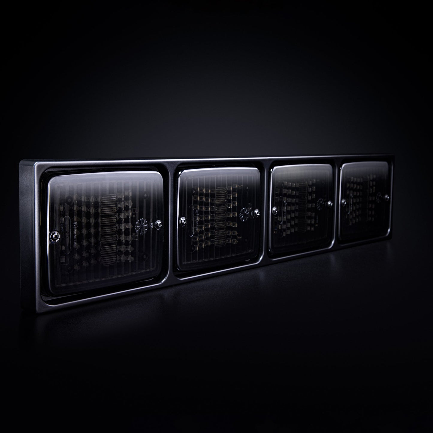 Strands IZE LED Mounting Frame / 4 Lamp Version -